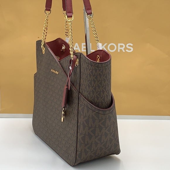 MICHAEL KORS
Jet Set Large XChain Logo Shoulder Tote Bag DARK CHERRY COLOR - Picture 5 of 16